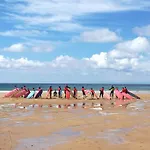 Playa Joyel Family Surf House Noja