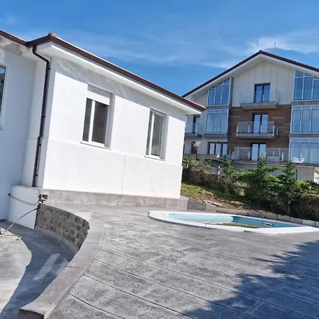Playa Joyel Family Surf House Noja
