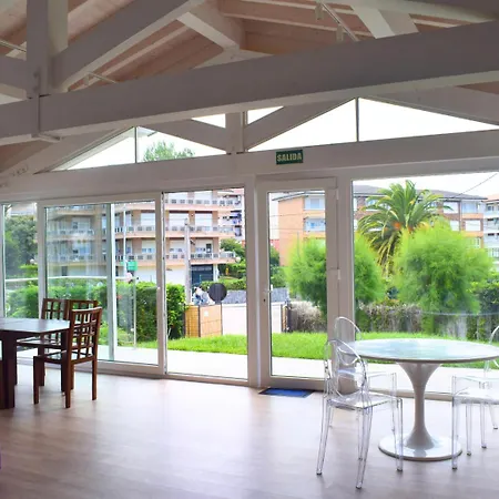 Playa Joyel Family Surf House * Noja