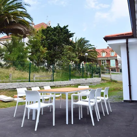 Playa Joyel Family Surf House * Noja