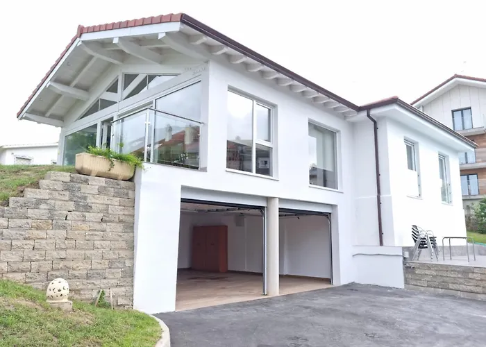 Playa Joyel Family Surf House Noja